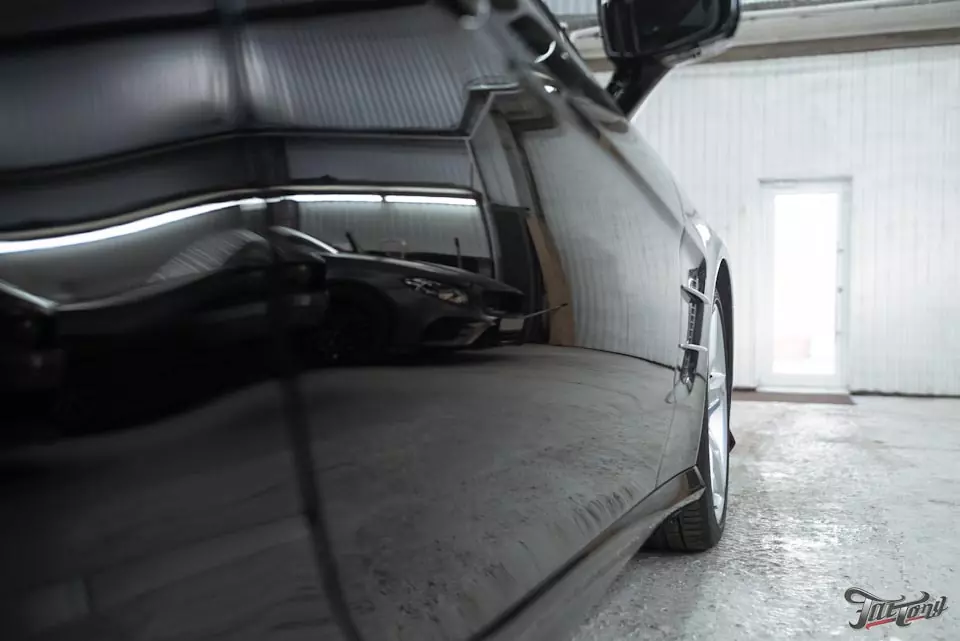 Mercedes SL. Восстановительная полировка кузова и нанесение керамики от Gyeon!